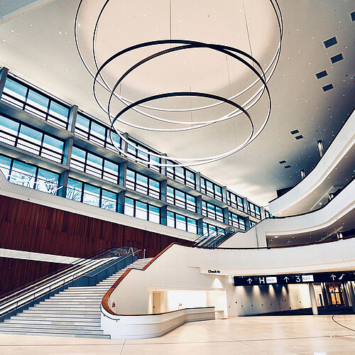 CCH - Congress Center Hamburg: Entrance hall / ground level foyer